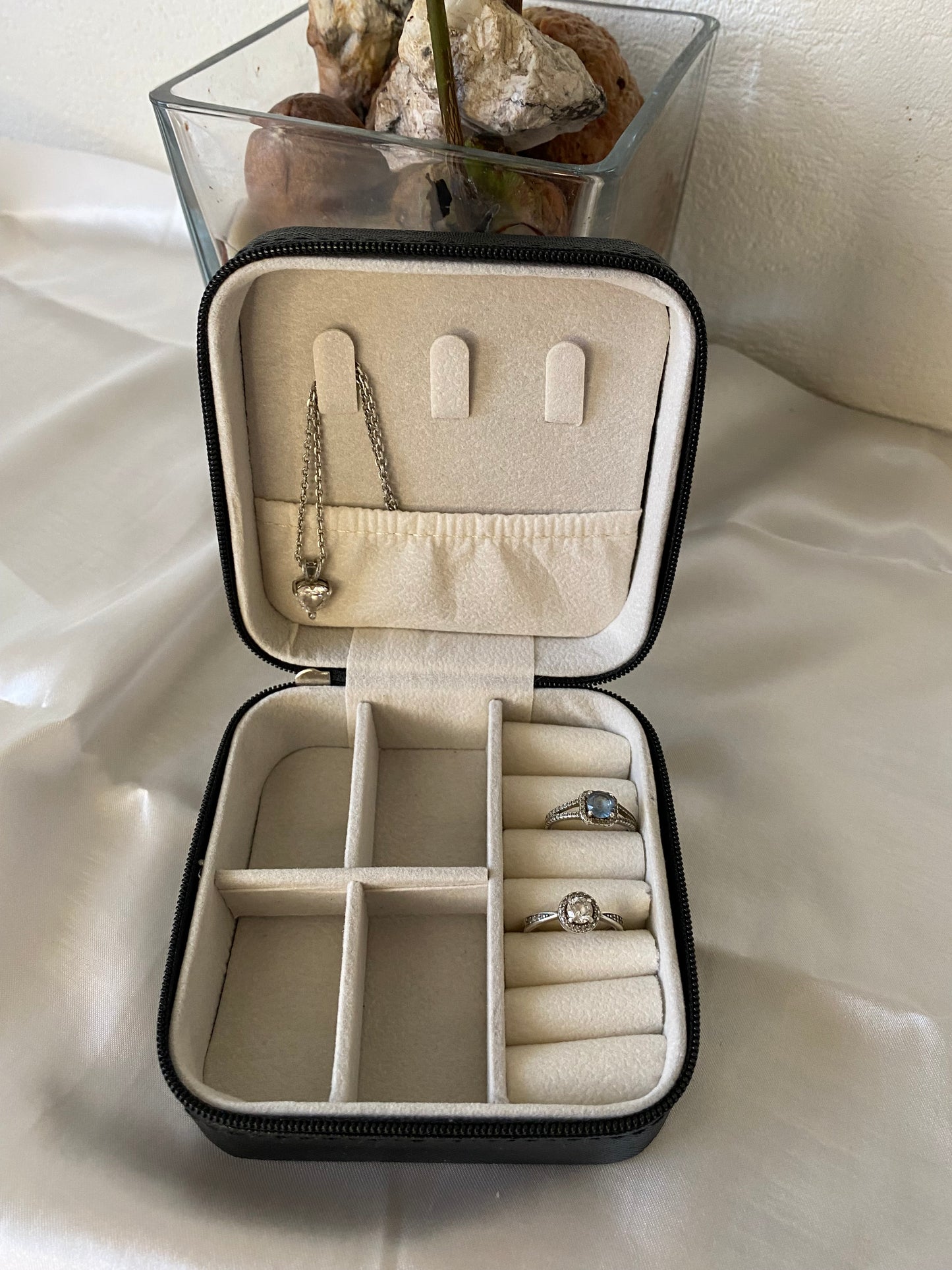 Boite à bijoux noir personnalisée